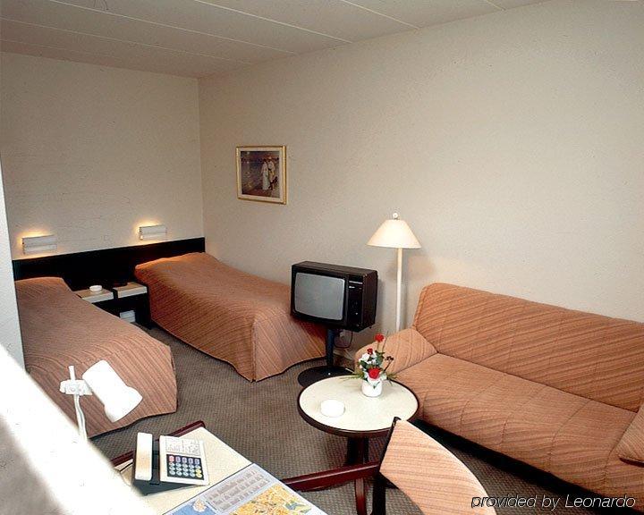 Hotel Naesbylund Kro โอเดนเซ ห้อง รูปภาพ